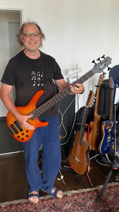 Felix, e-Bass